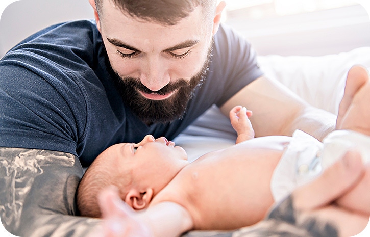 Baby mit Papa | Babyservice