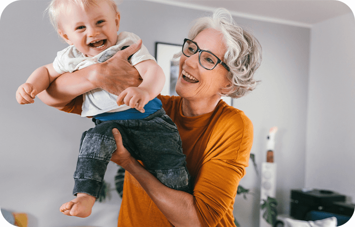 Baby mit Oma | Babyservice