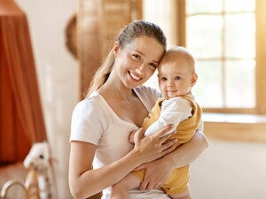 Mama mit Kind auf Arm Teaser