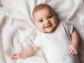 Bäuerchen machen: So helft ihr eurem Baby | Baby&me