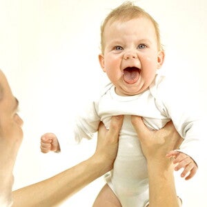Babys Entwicklung: 7. Lebensmonat | baby&me