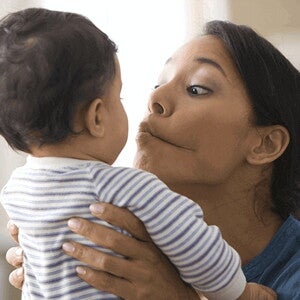 Ab wann sprechen Kinder? Infos & Förderung | Baby&me