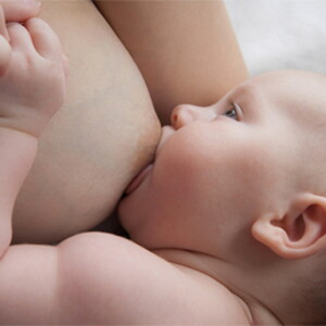 Kolostrum, Übergangsmilch und reife Muttermilch | Baby&me Kolostrum, Übergangsmilch und reife Muttermilch | Baby&me