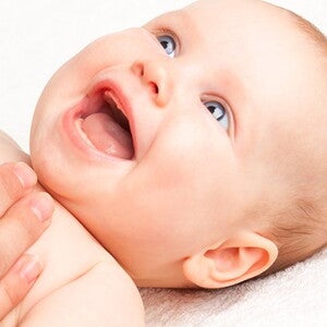 Babymassage Mutter und Baby
