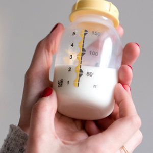 Muttermilch richtig aufbewahren-Tipps |Baby&me Muttermilch richtig aufbewahren-Tipps |Baby&me