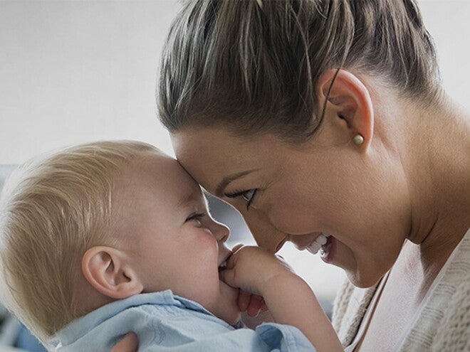 Babys Entwicklung: 6. Lebensmonat | Baby&me Babys Entwicklung: 6. Lebensmonat | Baby&me