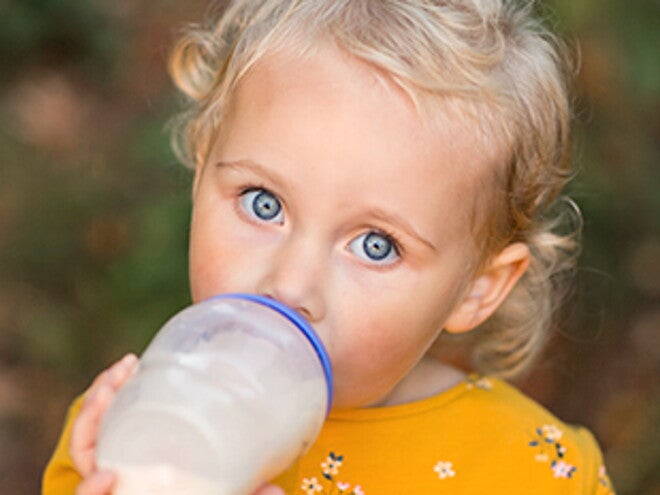 Warum sollten Kleinkinder Kindermilch bekommen? | Baby&me Warum sollten Kleinkinder Kindermilch bekommen? | Baby&me