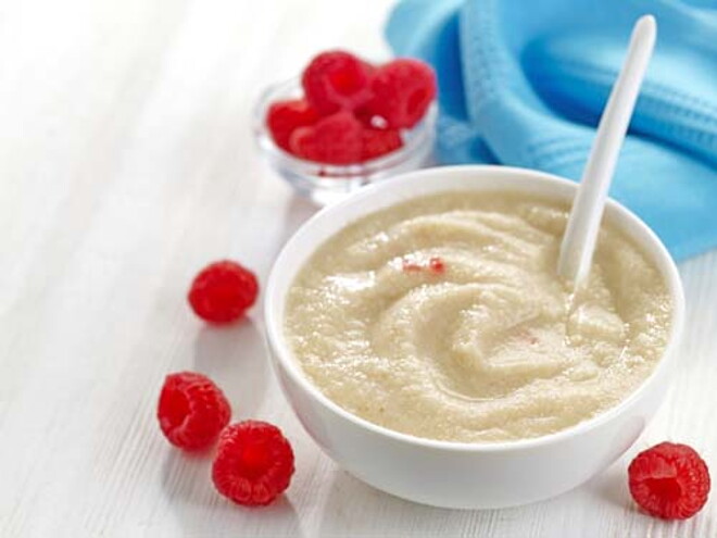 Himbeer-Getreide-Milchbrei Himbeer-Getreide-Milchbrei