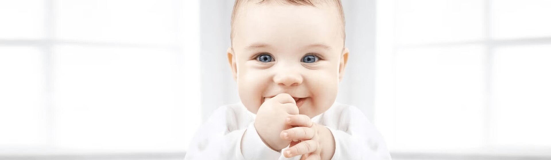 Ein glückliches Kind mit strahlenden Augen Ein glückliches Kind mit strahlenden Augen