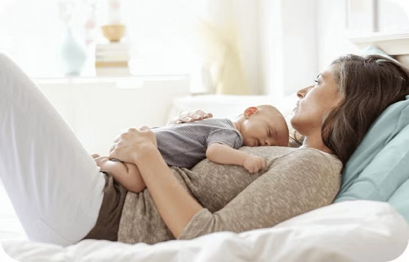 Mama und Kind ruhen sich aus | Babyservice Mama und Kind ruhen sich aus | Babyservice
